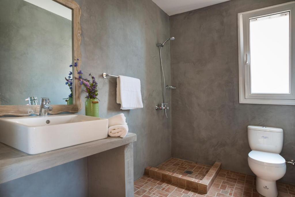 Magganos Sunset Villas room 5